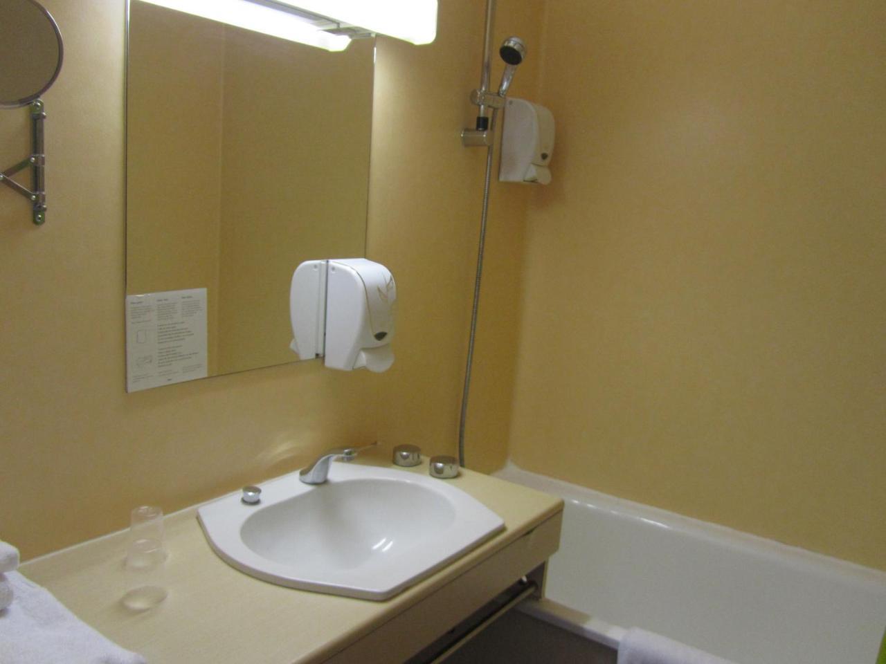 Hotel Le Saint Joseph Bagian luar foto
